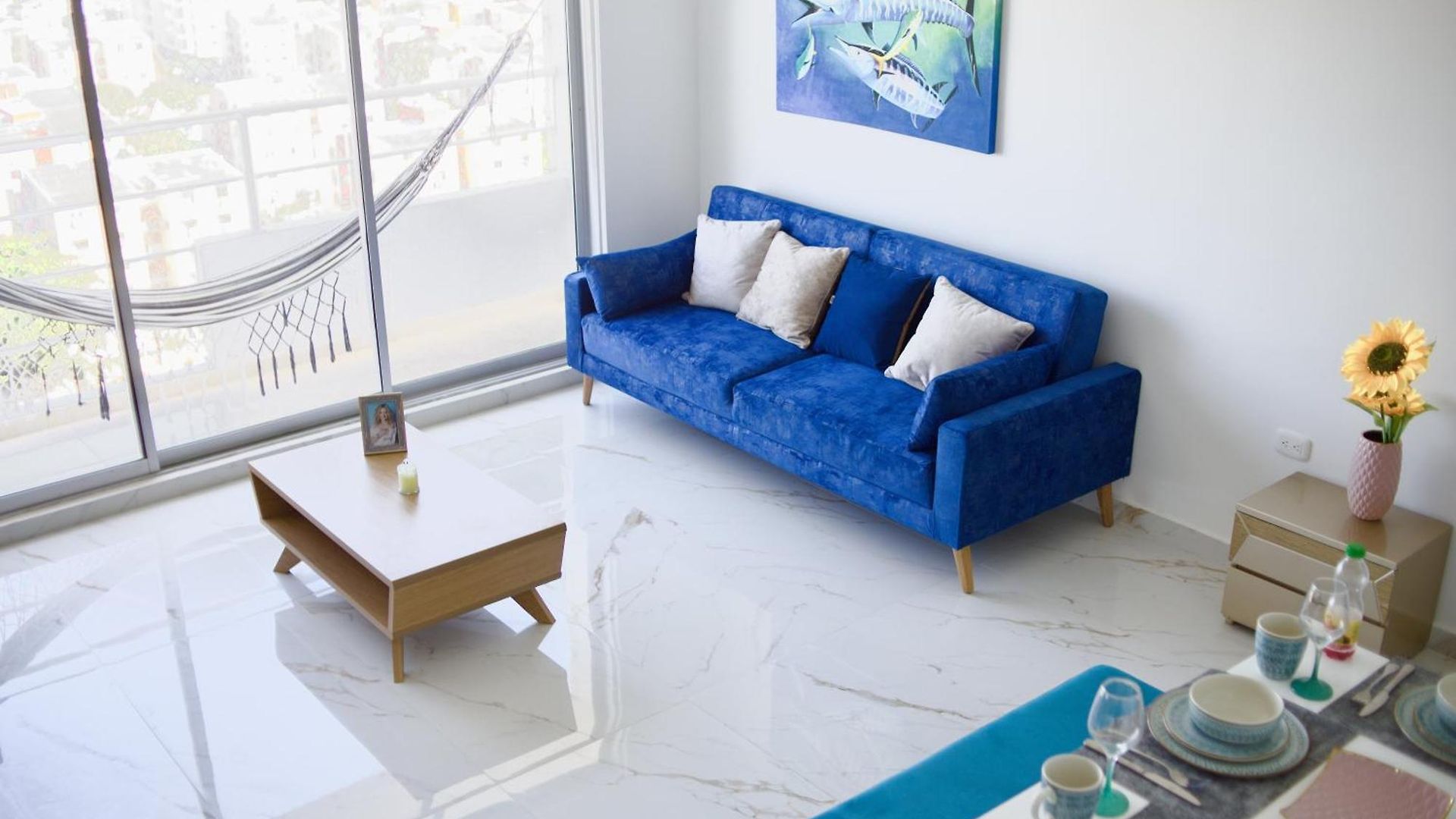 Great Location Close To Airport