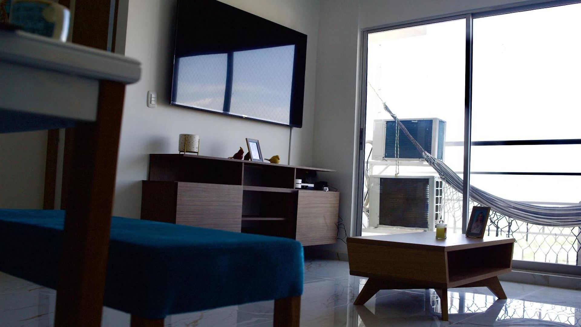 Great Location Close To Airport