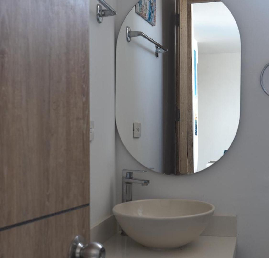 Great Location Close To Airport