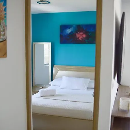 Great Location Close To Airport *