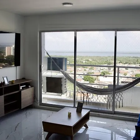 Apartment Great Location Close To Airport *