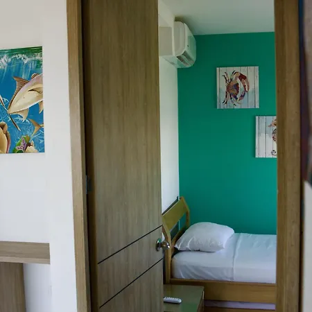 Apartment Great Location Close To Airport *