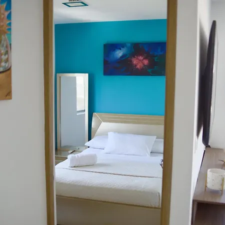 Great Location Close To Airport
