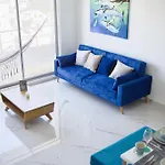 Great Location Close To Airport